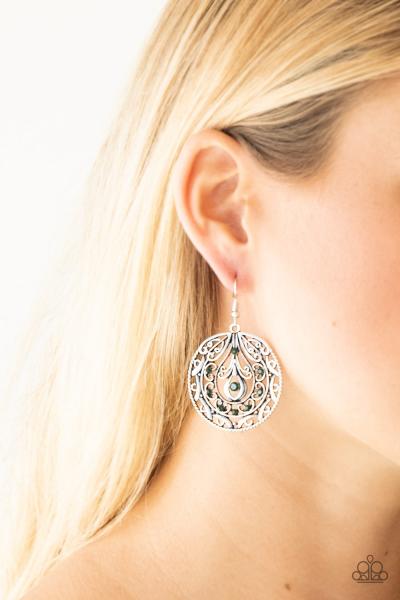 Choose To Sparkle - Green Earring