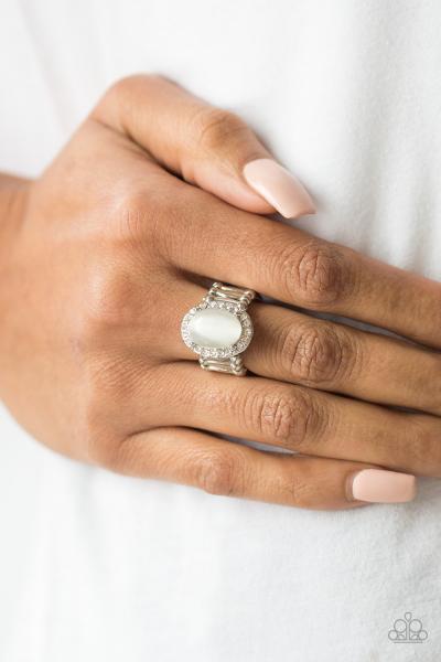 Laguna Luxury - White Ring