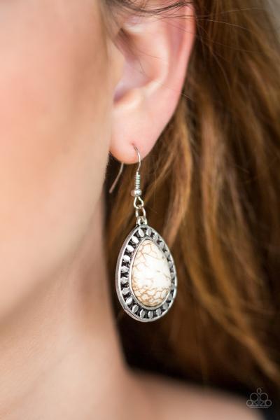 Sahara Serenity - White Earring 