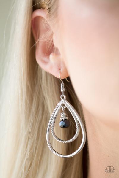 REIGN On My Parade - Blue Earring