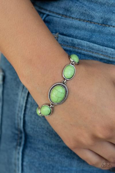 Serene Stonework - Green Bracelet 