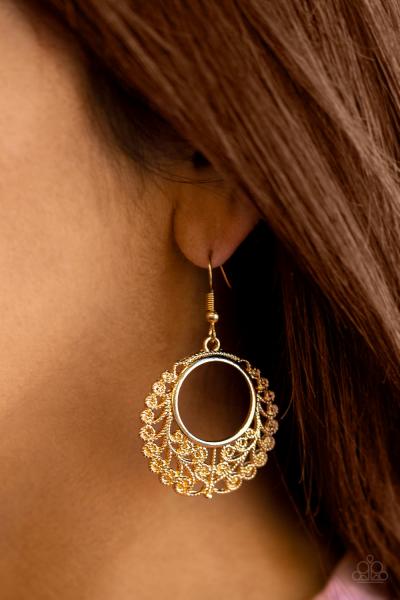 Grapevine Glamorous - Gold Earring