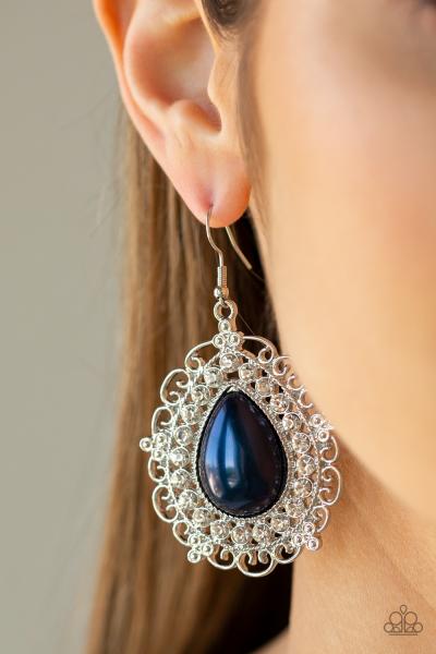 Incredibly Celebrity - Blue Earring