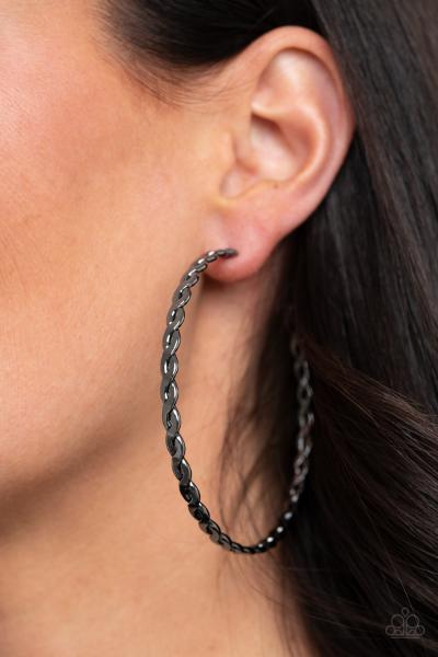 Infinite Twist - Black Hoop Earring