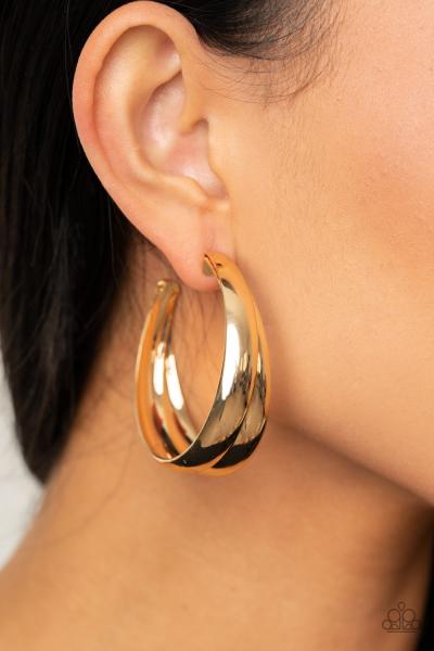 Colossal Curves - Gold Hoop Earring 