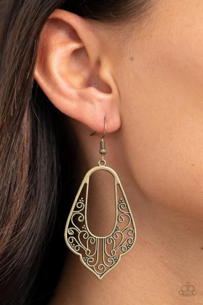Grapevine Glamour - Brass Earring