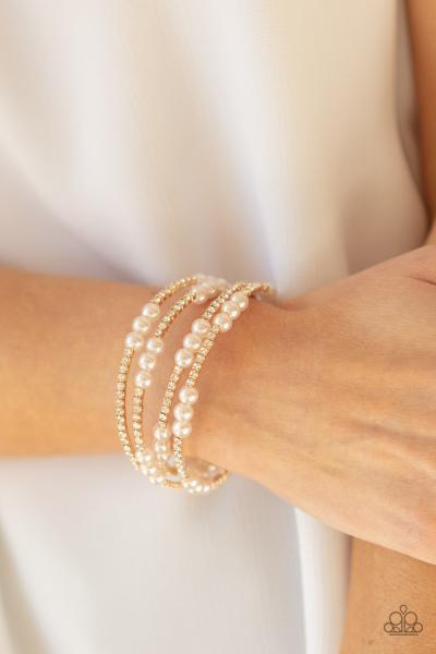 Hollywood Hospitality - Gold Bracelet 