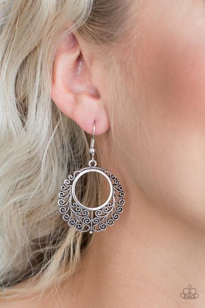 Grapevine Glamorous - Silver Earring 