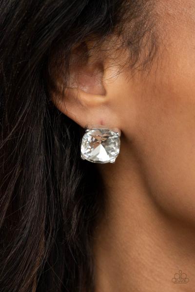 Royalty High - White Post Earring 