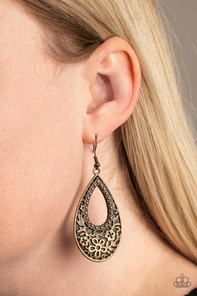 Organically Opulent - Brass Earring 