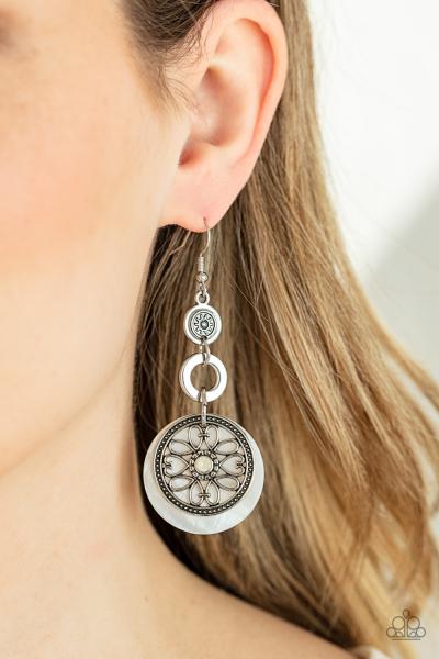 ​Royal Marina - White Earring 