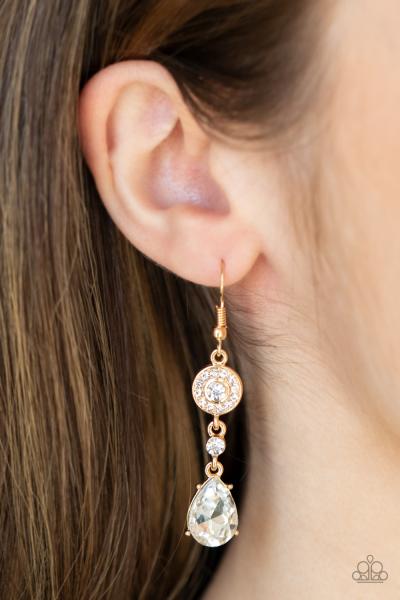 ​Graceful Glimmer - Gold Earring 