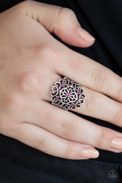 Grenada Gardens - Pink Ring